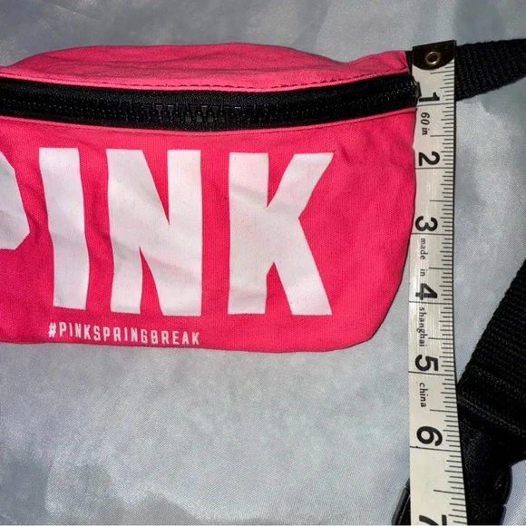 PINK Victoria's Secret Hot Pink White Black Fanny Pack WaistBelt SlingBag Y2K - Picture 6 of 7